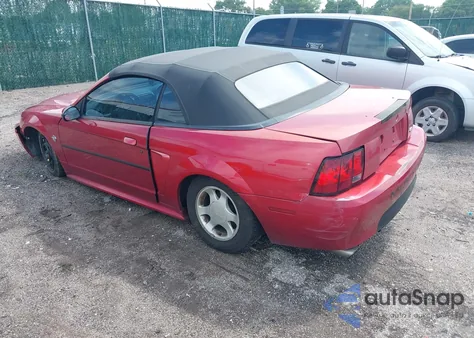 1999 Ford Mustang z USA, uszkodzony, nr VIN 1FAFP4441XF115407